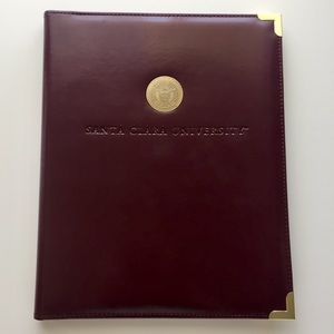 SCU Portfolio/Padholder with Medallion in Burgundy